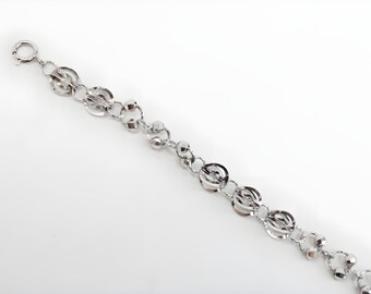 Eternal Grace Interlocking Silver Bracelet