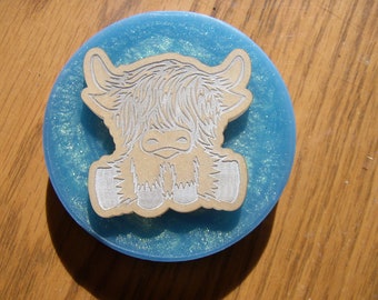 MOLD * CUTE! Sitting Highland Cow * Scottish * Silicone Mold * Phone Grip * Badge Reel * Keychains * Magnets * Resin * Epoxy * Molds