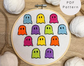 Motif de broderie main fantômes colorés