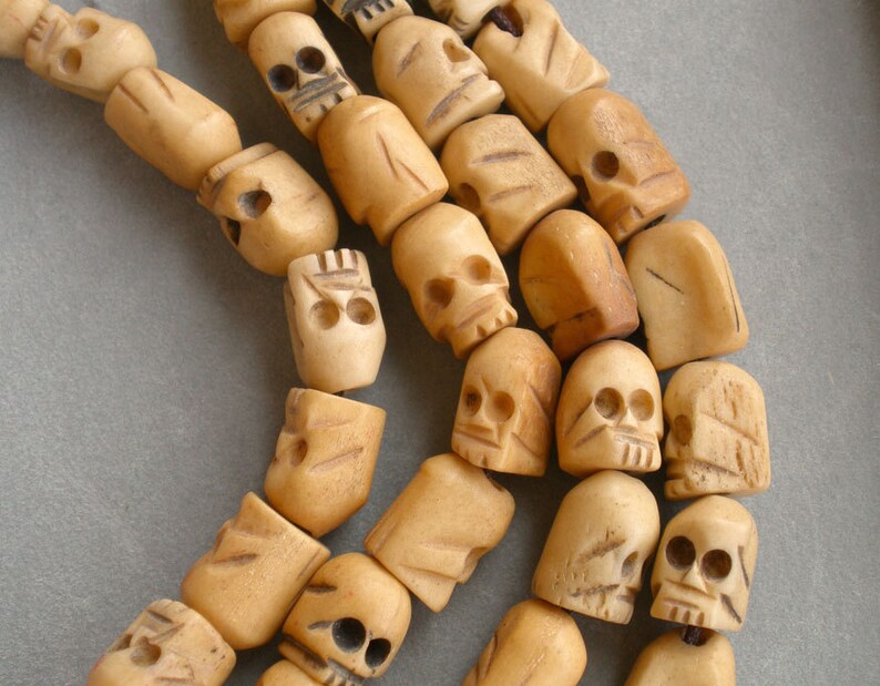 Carved Skull Bone Beads 7x11mm Small 10 or 30 Piece 15 | Etsy
