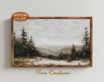 Puede incluir: Una pintura de paisaje enmarcada de un bosque y montañas en tonos apagados. La obra de arte presenta árboles de hoja perenne y un primer plano nevado. El marco es de madera. La imagen incluye una pegatina promocional ovalada que dice "COMPRA 2 CON UN 60% DE DESCUENTO".