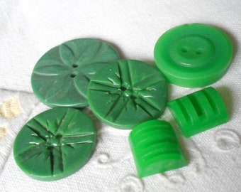 B451-25 Buttons Green Vintage Button Collection Great Vintage Plastic Lucite Glass and Celluloid Unique Collectible Buttons