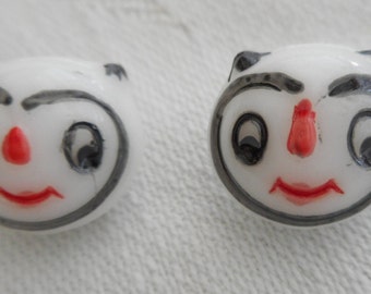 Set/ 2 VINTAGE 5/8” White Glass Painted Animal Face Clothing Adornment Embellish Sewing Supply Craft Closure Finding Fastener BUTTONS