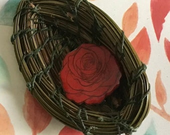 2  3/4” Woven Pine Needle Realistic Leaf with Red Rose Flower Elvira & Janet White OME Studio Artisan Jewelry Collectable Sewing Button