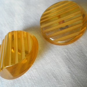 2 VINTAGE 7/8” Line Carved Applejuice Yellow Peak Bakelite Costume Clothing Adorn Embellish Sewing Supply Finding Closure Fastener BUTTONS