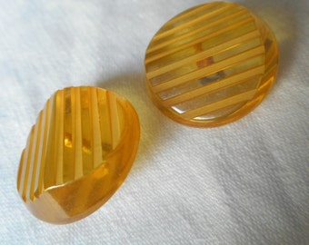 2 VINTAGE 7/8” Line Carved Applejuice Yellow Peak Bakelite Costume Clothing Adorn Embellish Sewing Supply Finding Closure Fastener BUTTONS