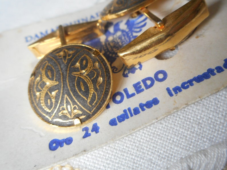 Set VINTAGE Damascene Gold /& Black Metal Cuff Link Costume Clothing Adornment Accessory Embellishment Jewelry
