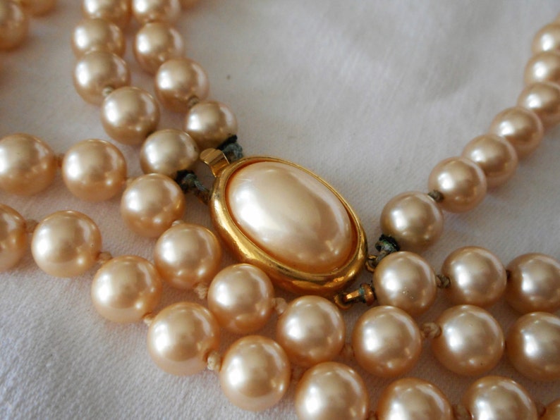 VINTAGE Double Strand Signed Crown Trifari Faux Pearl Jewelry Necklace P1