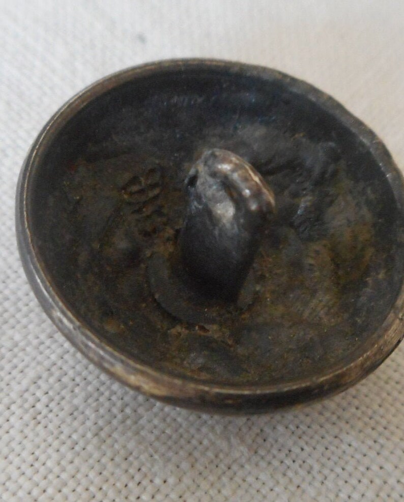 VINTAGE 78\u201d Tri Flower Design Dome Silver Metal Collectible Sewing Supply Craft Finding Closure Fastener BUTTON