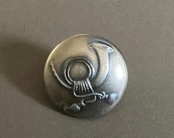 VINTAGE 7/8" Bugle Horn Silver Metal Uniform Costume Clothing Adorn Embellish Sewing Supply BUTTON