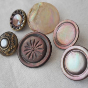 Lot/ 6 VINTAGE Iridescent Mother of Pearl Shell Carved & Metal Clothing Adorn Embellish Sewing Supply Craft Finding Closure Fastener BUTTONS