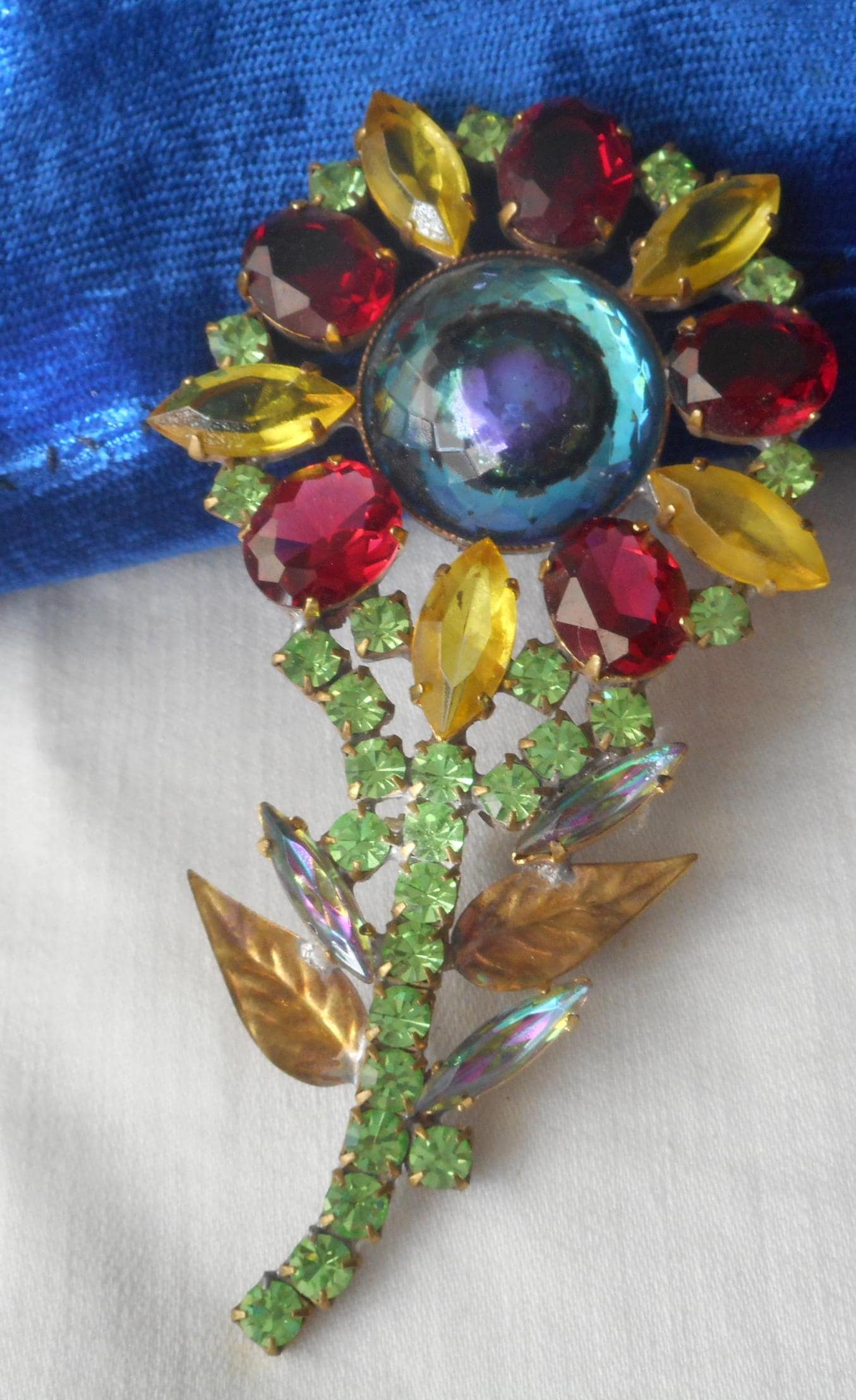 Czech製 ヴィンテージブローチ フィリグリー flower Vintage Czech Style Flower Brooch - Filigree Blue Stones