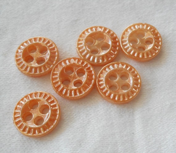 Black Mother of Pearl Pie Cut Edge Button Black Mother of Pearl Pie Cut Edge Button