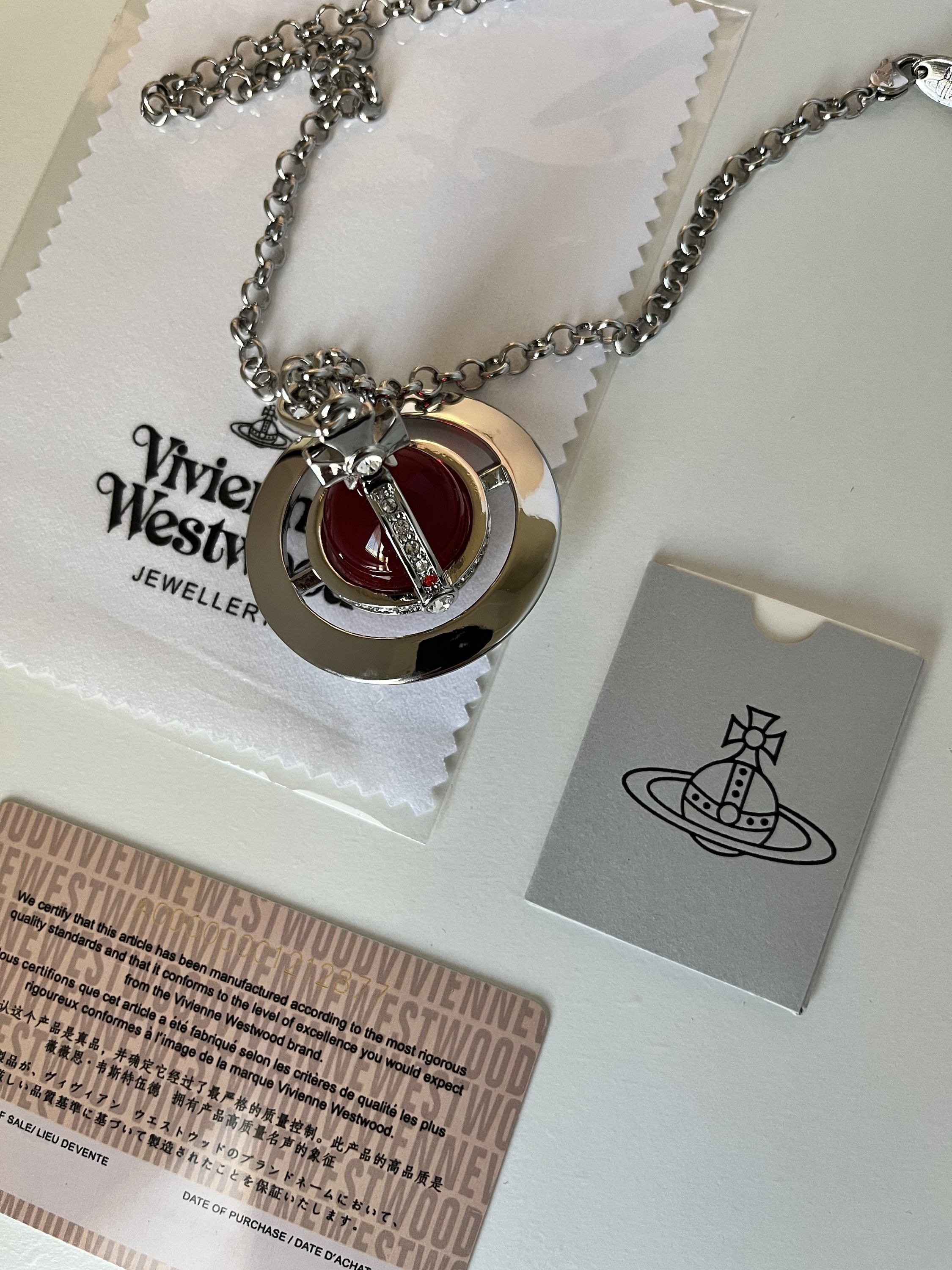 ヴィヴィアンウエストウッド YOU ORB ペンダント シルバー レア 廃盤 ヴィヴィアンウエストウッド YOU ORB ペンダント シルバー レア 廃盤