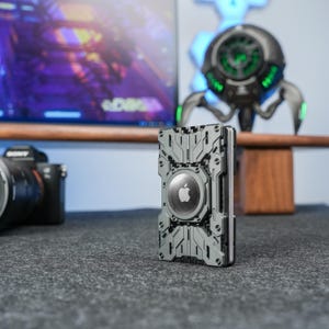 Mech Guard Wallet,Cyberpunk metal Wallet,Deus ex,Sci-fi,Industrial,Aline,Futuristic,Tech,Artifact,Personalized Metal wallet with AirTag clip