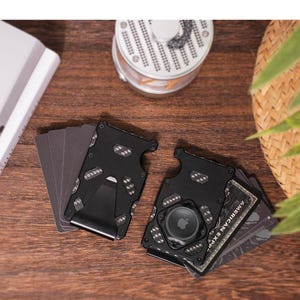 Personalized wallet ,men's  wallet with AirTag clip,credit card clip,RFID shielded wallet ,wallet metal,Wallet for men,titanium wallet