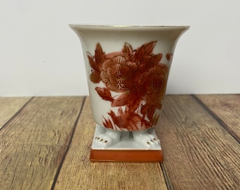 Vintage Andrea by Sadek Chinoiserie Footed 5" Hand Painted Vase, Terracotta on White with Gold Trim, Toothpick Holder