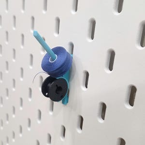 Thread Spool + Bobbin Holder for IKEA Skadis Pegboard, Spool Hooks – Sewing Thread Display for quilting & Embroidery Craft room Organizer