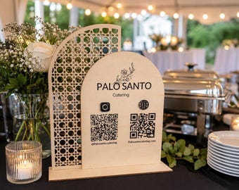 Letrero personalizado de madera de tilo con código QR / Exhibidor de redes sociales estilo ratán, Stand para vendedores en mercados