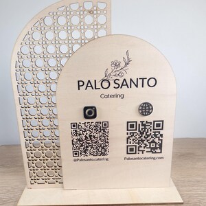 Acryl QR-standaard met visitekaarthouder | Display met logo op maat voor uw stand | Standbord voor verkopers afbeelding 18
