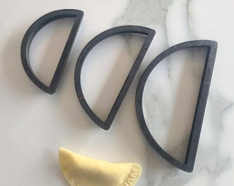 Juego de cortadores de empanadas (3 tamaños) / Cortador de masa semicircular / Cortador de empanadillas y pasteles / Utensilio de cocina / Máquina para hacer empanadas / Impreso en 3D