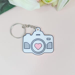 Appareil photo NFC à partager avec les photographes | Porte-clés personnalisé | Outil en forme d'appareil photo pour la photographie, profil Instagram