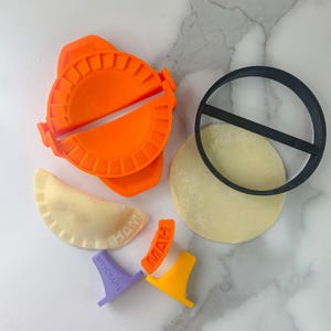 Kit Premium para Hacer Empanadas con Sello de Logotipo Personalizado / Prensa para Empanadas + Cortador + 5 Sellos / Kit de Inicio para Negocio de Comida / Juego para Hacer Dumplings Basic Kit