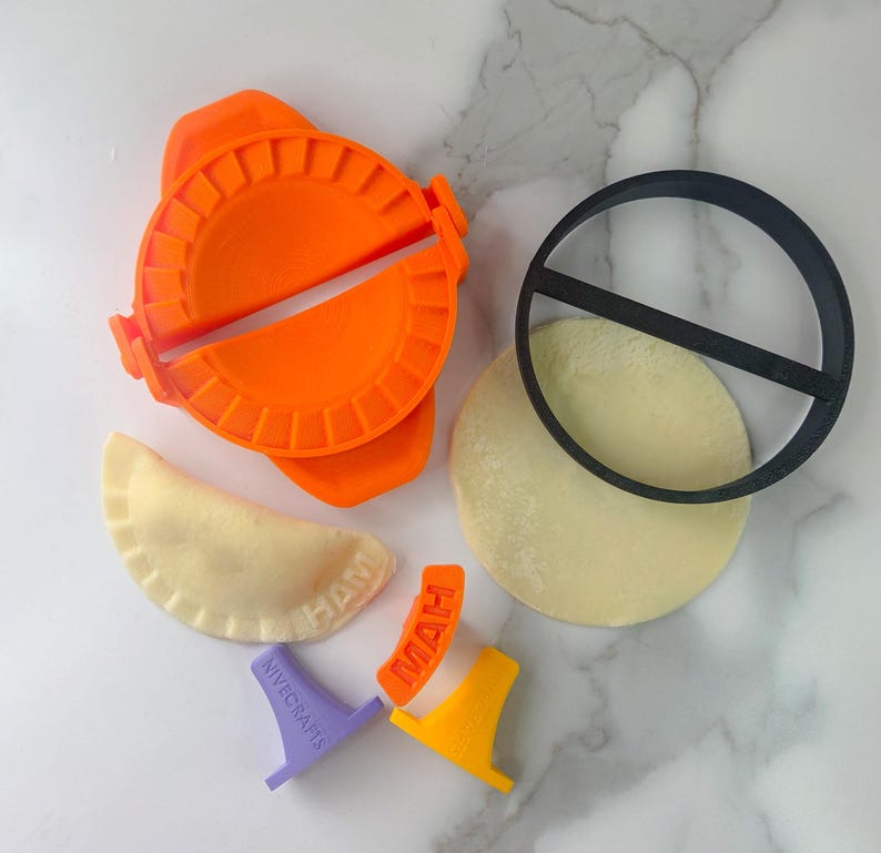Kit Premium para Hacer Empanadas con Sello de Logotipo Personalizado / Prensa para Empanadas + Cortador + 5 Sellos / Kit de Inicio para Negocio de Comida / Juego para Hacer Dumplings Basic Kit