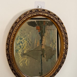 Vintage Oval Mirror with Decorative Ornate Gold Frame – 45 cm Height