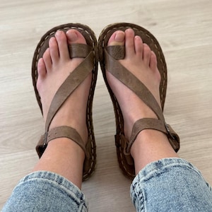 Visions Leather  Genuine Leather Sandals for Women, Summer Sandals, Flip-Flops, Flats, Slides, Thongs, Comfort Walking