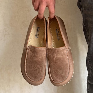 Womens Visions Leather Wide Toe Box Barefoot Shoes, All Natural Leather Womens Wider Shoes