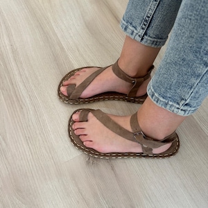 Visions Leather  Genuine Leather Sandals for Women, Summer Sandals, Flip-Flops, Flats, Slides, Thongs, Comfort Walking