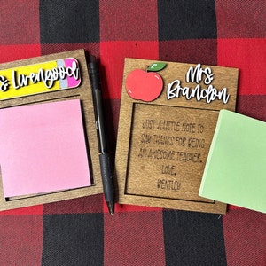 Notitiehouder met gegraveerd bericht, gepersonaliseerde notitiehouder, gewoon een briefje om te bedanken dat je een geweldige leraar bent