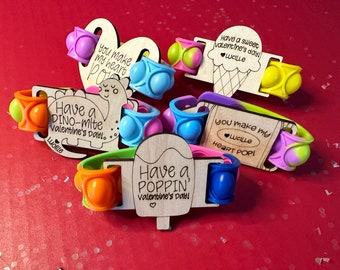 Poppin' Valentine, Classroom party favor, Valentine Candy Alternative, Pop It Valentine, Pop it Keychain, Pop it bracelet