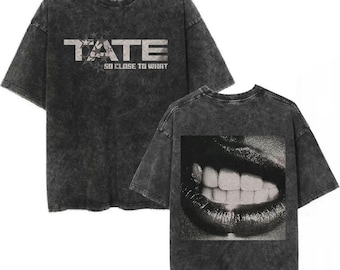 Camiseta estampada de Tate McRae: Camiseta unisex de algodón con lavado mineral.