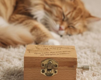 Personalized Music Box with Custom Engraving - Wooden Gift for Anniversary - Engrave Photo and Message