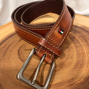 TOMMY HILFIGER LEATHER Brown Leather Belt Handcrafted in China 42&quot;