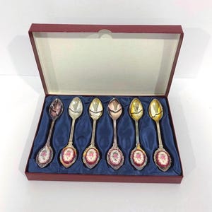 Juego de 6 cucharas demitasse vintage plateadas • Mangos florales de porcelana • Japón