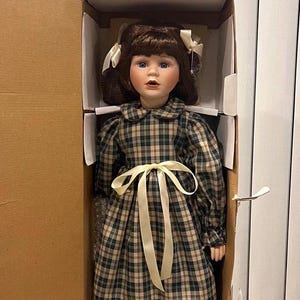 House of Lloyd ‘Daphne Jayne’ Christmas Around the World Porcelain Doll - New in Box” RARE