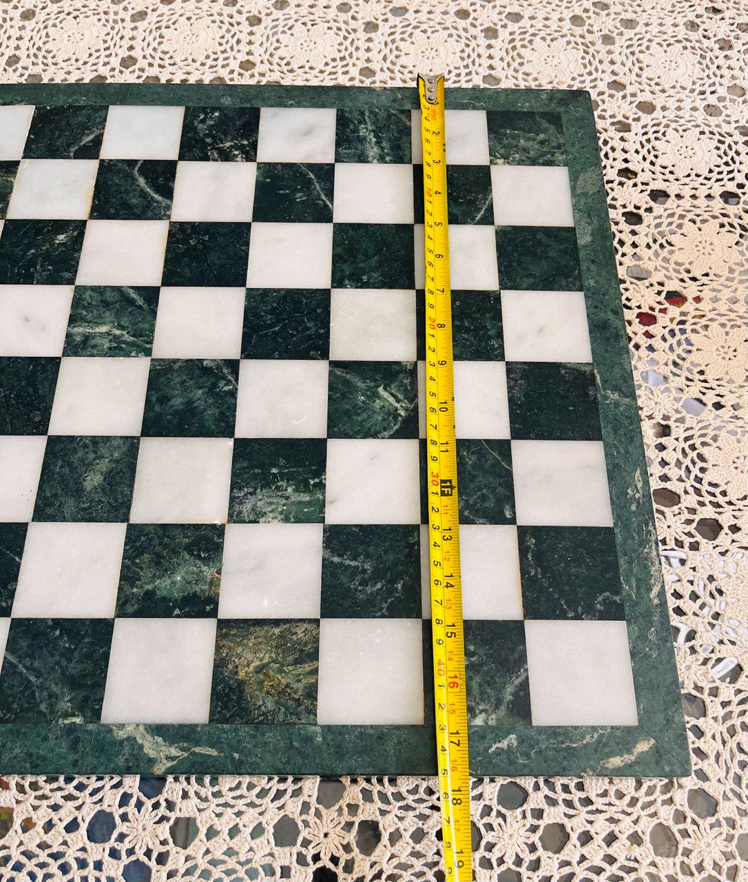 ヴィンテージ大理石チェスセット：中世テーマ、グリーン＆ホワイト