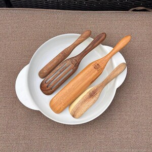 Mad Hungry Silicone Spurtle Set – 4 Non-Stick Cooking Spoons For Easy Stirring & Serving