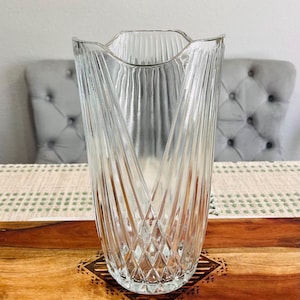 Vintage E.O. Brody Co. Diamond Crisscross Clear Crystal Vase – 10.5&quot; x 6&quot; – Collectible Home Décor – Made in Ohio, USA