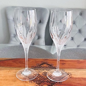 Flame D&#39;Amore by Mikasa Wine Glasses 8 1/4&quot; x 2 1/4&quot; Set of Two Blown Crystal Glasses Crafted in Slovenia Discontinued Collectible