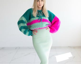 Elegant Mohair-Cotton Two-Piece Set: Striped Crop Sweater and Green Bodycon Dress – Romantic Streetwear & Date Night Outfit