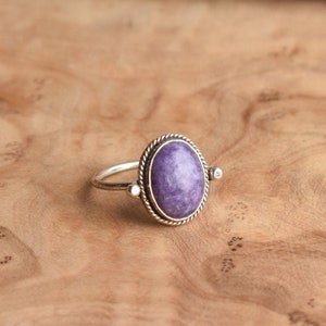 Russian Charoite Delica Ring - Purple Charoite Ring - Unique Charoite Ring - Dainty Purple Ring