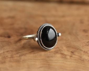 Delica Black Onyx Ring -  Dainty Silversmith Ring - Black Onyx Stacking Ring