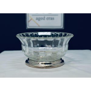 Cuenco con pedestal de cristal y baño de plata de la colección Crystal Galleries de Fairfield