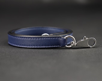 Alça de ombro de 16 mm em couro Swift azul safira para bolsa acolchoada Kelly Sellier, bolsa Colormatic Swift.