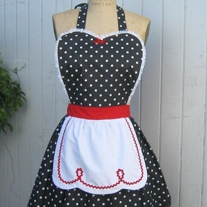 Polka Dot apron. RETRO APRON, Lucy apron, retro apron, red black polka dot apron,  womens apron, hostess gift, vintage style apron