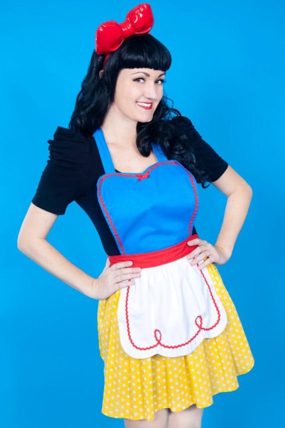 snow white apron